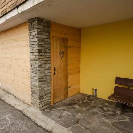 بيت للعطل Panorama-ferienhaus Im Stubaital ميدرز