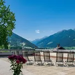 Panorama-ferienhaus Im Stubaital 펜션
